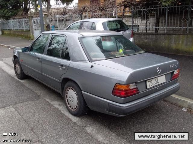 mercedesw124deltago20230227.jpg