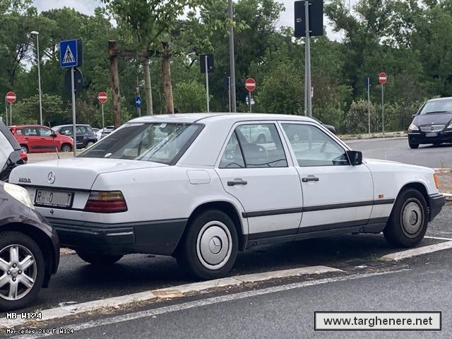 mercedesw124mx5dan20230518.jpg