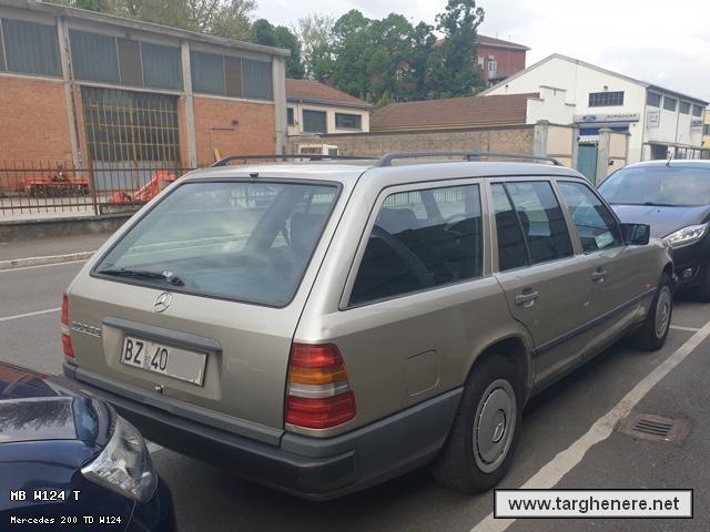 mercedesw124swluka9620230521.jpg