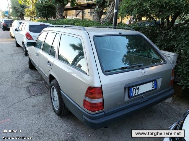 mercedess124bue20230524.jpg