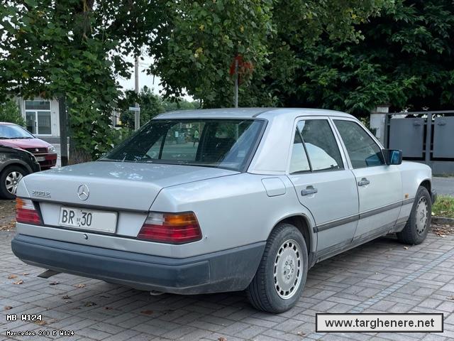 mercedesw124stefanozero20230616.jpg