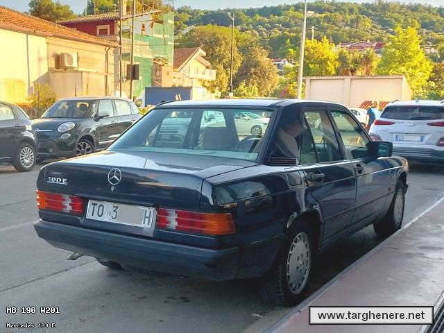 mercedes190polar20230801.jpg