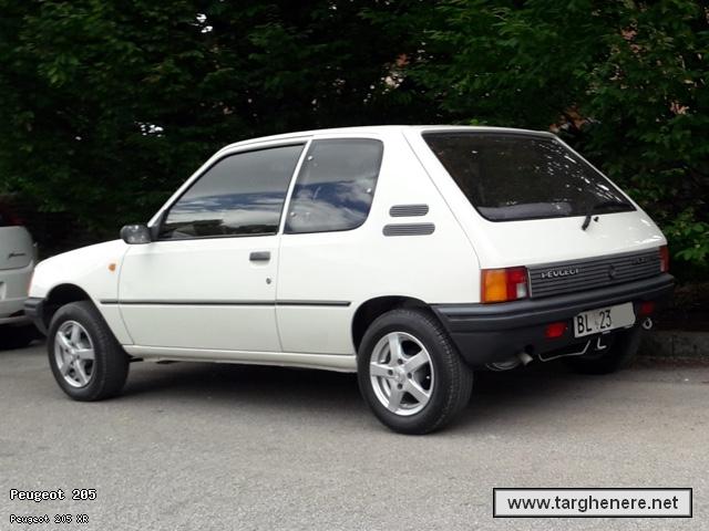 peugeot205neim20230902.jpg