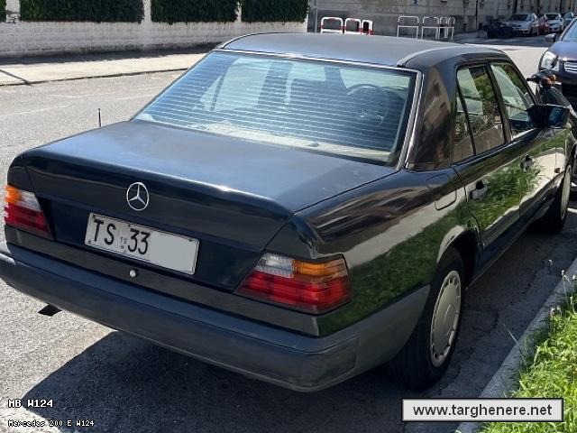mercedesw124frabo20230917.jpg