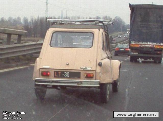 dyane6fil84.jpg