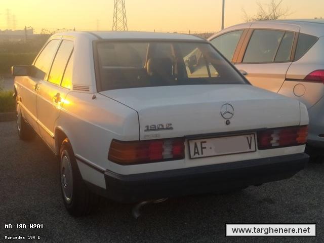 mercedes190fantonx20231205.jpg