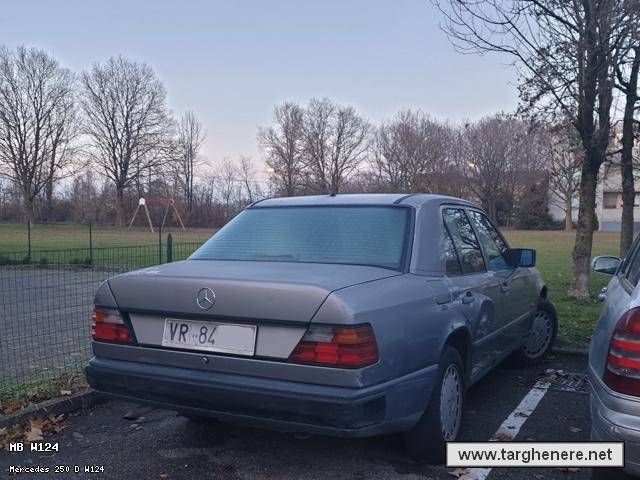 mercedesw124luka9620231211.jpg
