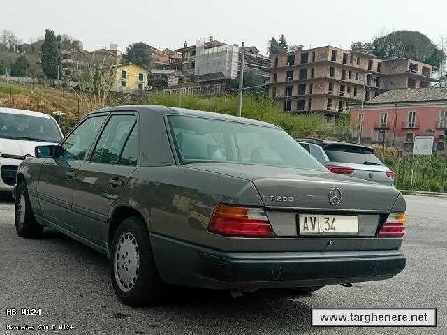 mercedesw124tonymura20240424.jpg
