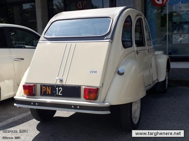 citroen2cvneim20240512.jpg