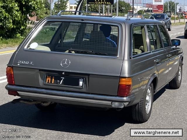 mercedesw123swfraboo20240611.jpg