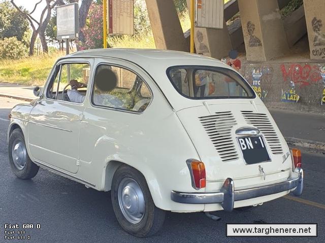 fiat600oldcarsita20240815.jpg
