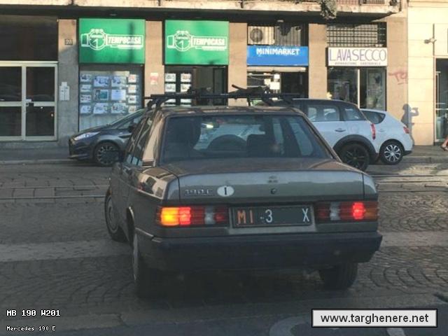 mercedes190famvit20241113.jpg