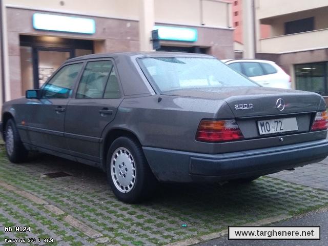 mercedesw124targhemodenesi20250319.jpg