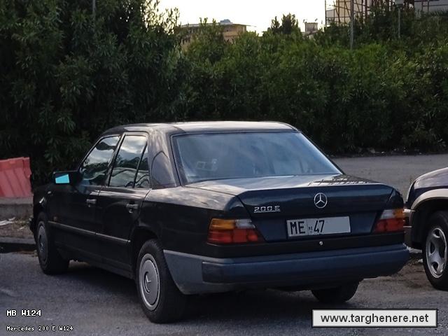 mercedesw124kanonx20250404.jpg