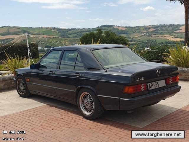 mercedes190oldcarsita20250830.jpg