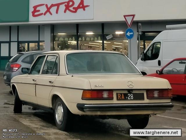 mercedesw123polar20251119.jpg