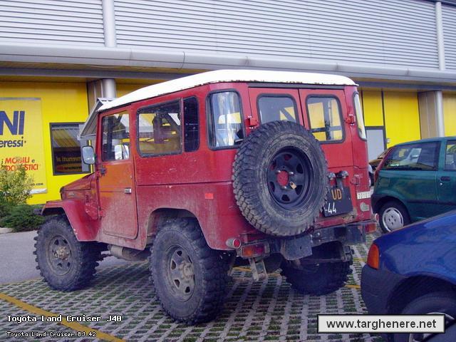 toyotaluca82tar93.jpg