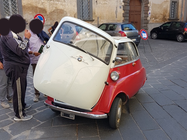 www.targhenere.net/gallery2/wp-content/uploads/2017/11/isetta2.jpg