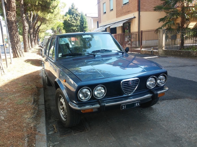 www.targhenere.net/gallery2/wp-content/uploads/2018/01/alfa_romeo_alfetta_-_ra_31_fronte.jpg