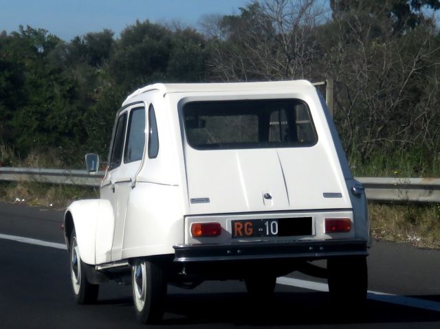 www.targhenere.net/gallery2/wp-content/uploads/2018/02/citroendyane60032cv77rg10_enea_tn21801.jpg
