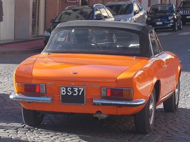 www.targhenere.net/gallery2/wp-content/uploads/2018/02/fiat124spidersport1600-1972_siralec_tn29699.jpg