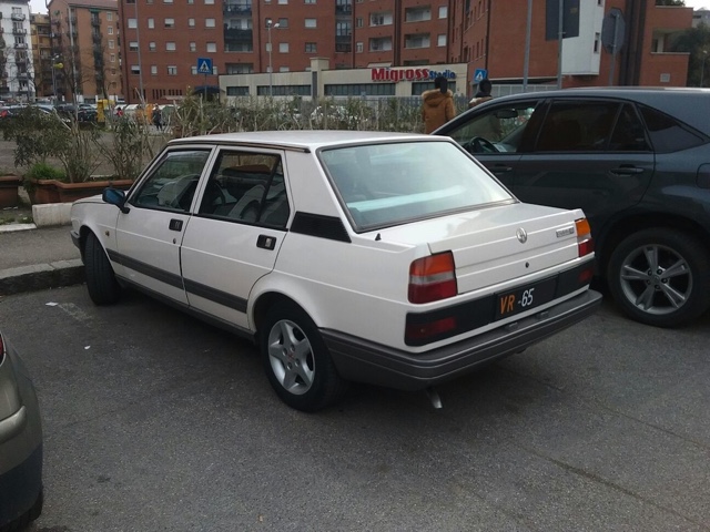 www.targhenere.net/gallery2/wp-content/uploads/2018/04/alfa_romeo_giulietta_post_astrale_tn23304.jpg