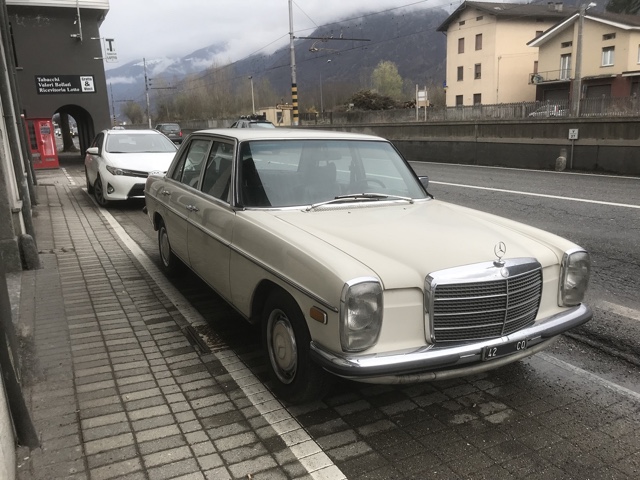 www.targhenere.net/gallery2/wp-content/uploads/2018/05/mercedes_benz_200_d_ant.jpg
