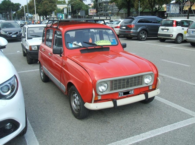www.targhenere.net/gallery2/wp-content/uploads/2018/05/renault_4_gtl_1985_2.jpg