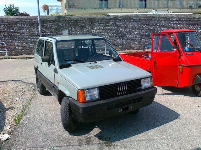 www.targhenere.net/gallery2/wp-content/uploads/2018/07/fiat_panda_4x4_1983_2.jpg
