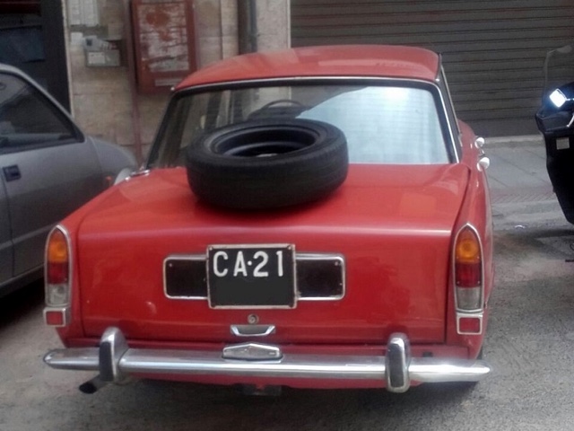 www.targhenere.net/gallery2/wp-content/uploads/2018/07/rover73ca_diego.jpg