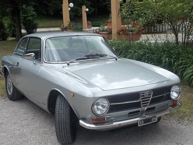 www.targhenere.net/gallery2/wp-content/uploads/2018/08/alfaromeogtjunior1300-1972_siralec_tn34903.jpg