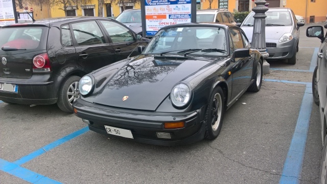 www.targhenere.net/gallery2/wp-content/uploads/2018/08/porsche_911_carrera_coup_1984_1.jpg
