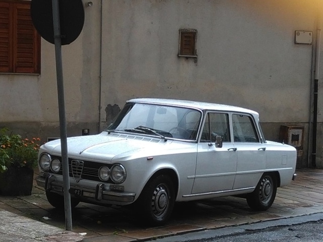 www.targhenere.net/gallery2/wp-content/uploads/2018/09/ar_giulia_super_2_astrale_tn38205.jpg