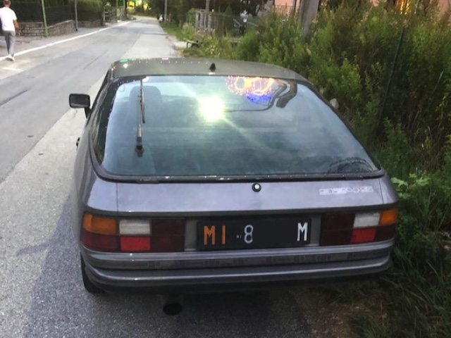 www.targhenere.net/gallery2/wp-content/uploads/2018/09/porsche_924_s_astrale_tn2076.jpg