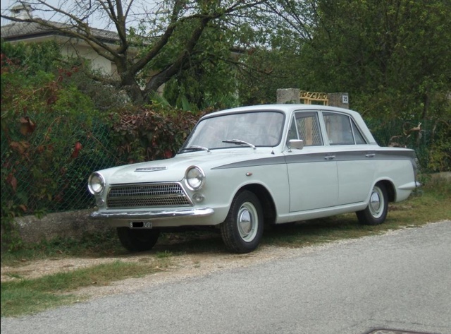 www.targhenere.net/gallery2/wp-content/uploads/2018/10/ford_cortina_1964_2.jpg