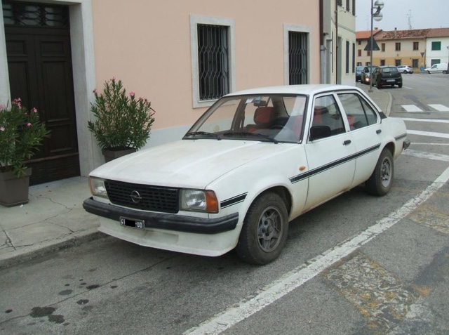 www.targhenere.net/gallery2/wp-content/uploads/2018/10/opel_ascona_13_s_1981_2.jpg