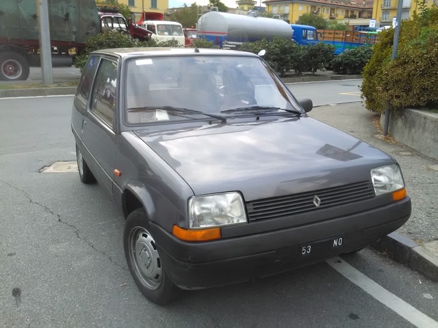 www.targhenere.net/gallery2/wp-content/uploads/2018/10/renault_5_gtl_ant.jpg
