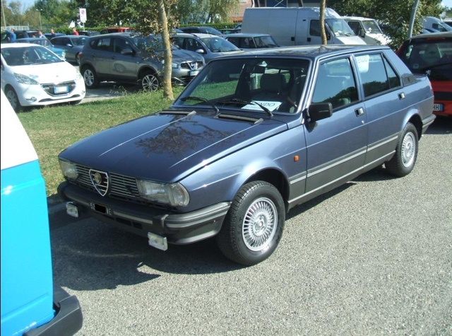 www.targhenere.net/gallery2/wp-content/uploads/2018/11/alfa_romeo_giulietta_18_nc_1982_2.jpg