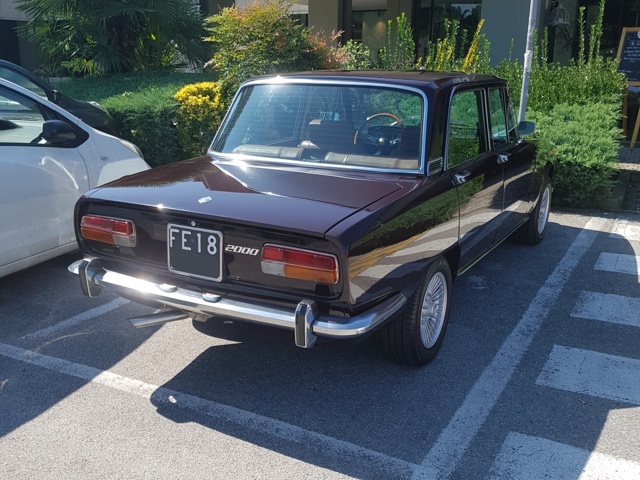 www.targhenere.net/gallery2/wp-content/uploads/2018/12/alfa2000.jpg