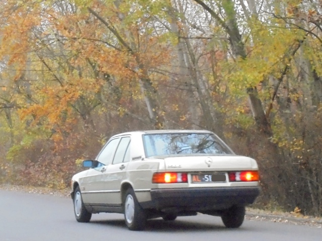www.targhenere.net/gallery2/wp-content/uploads/2018/12/mercedes190_mc127_tn47778.jpg