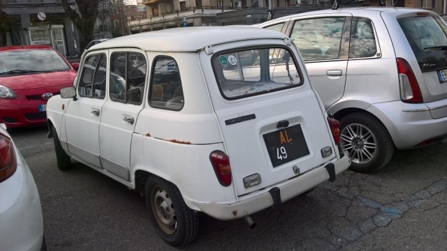 www.targhenere.net/gallery2/wp-content/uploads/2018/12/renault_4_1984.jpg