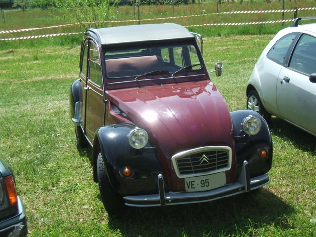 www.targhenere.net/gallery2/wp-content/uploads/2019/03/citroen_2cv_6_charleston_1982_1994_2.jpg