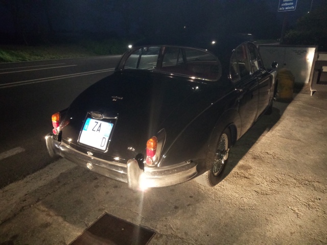 www.targhenere.net/gallery2/wp-content/uploads/2019/03/jaguar_-_zad_retro_oinotna_tn28516.jpg