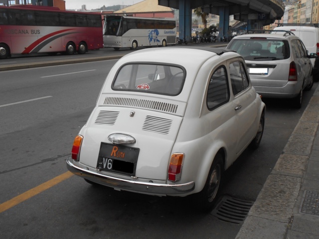 www.targhenere.net/gallery2/wp-content/uploads/2019/06/fiat_500_giu_19_retro_blowup_tn10305.jpg