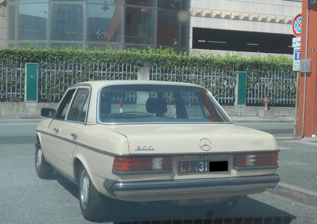 www.targhenere.net/gallery2/wp-content/uploads/2019/06/mercedes_200_giu_19_blowup_tn20768.jpg