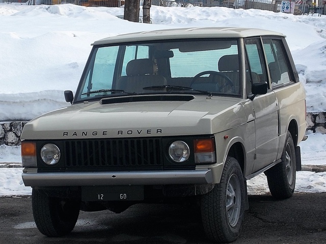 www.targhenere.net/gallery2/wp-content/uploads/2019/10/rangerover2p-1981_siralec_tn30433.jpg