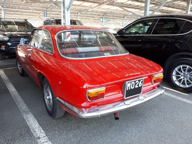 www.targhenere.net/gallery2/wp-content/uploads/2019/11/giulia_gt_1300_junior_1290cc_xkw_110372-2_marlon_tn47942.jpg