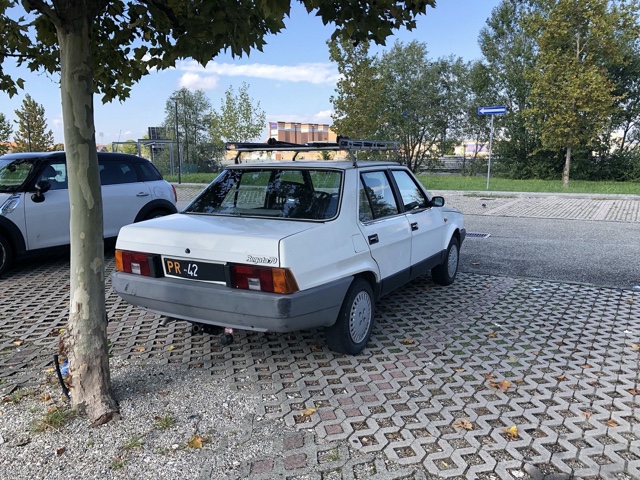 www.targhenere.net/gallery2/wp-content/uploads/2019/12/fiat_regata_1984_01_guerfranc_tn12719.jpg