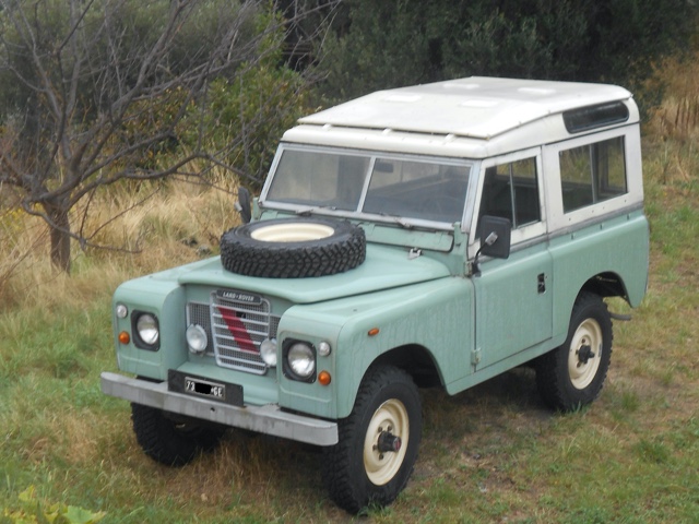 www.targhenere.net/gallery2/wp-content/uploads/2019/12/land_rover_88_ott19_front.jpg