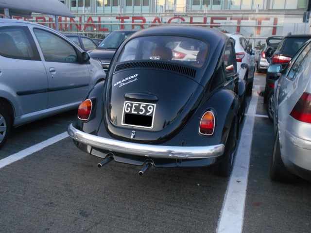 www.targhenere.net/gallery2/wp-content/uploads/2019/12/vw_maggiolino_ott19_retro_blowup_tn47845.jpg
